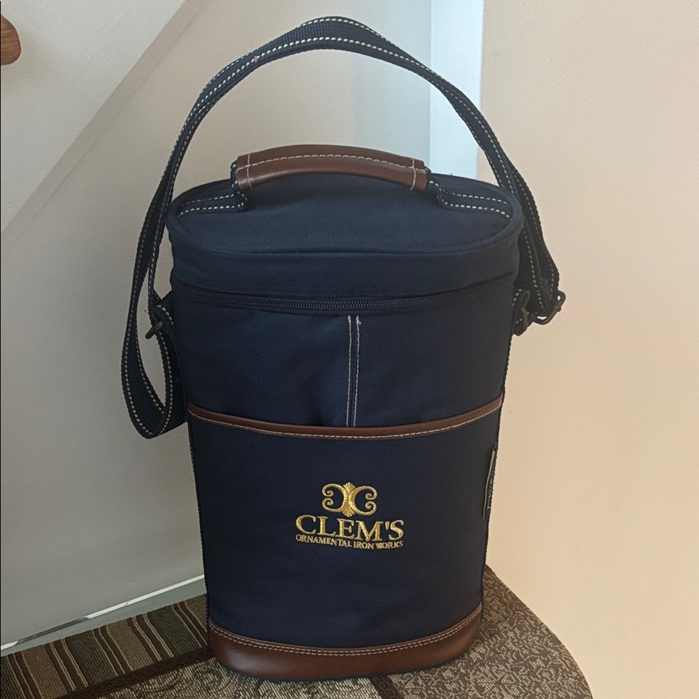 Navy and brown Insulated Wine carrier